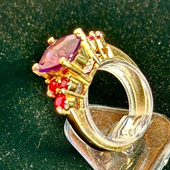 10 KT AMETHYST RUBIES Large Faucet Cut 6 Rubies Size 6 1/4 Ring Gorgeous - Picture 6 of 9